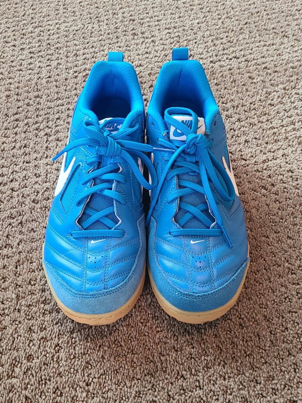 Nike Gato 6Y blue, like new (also fits womens 8) - Picture 2 of 5